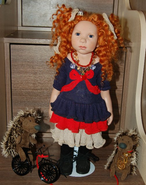 Сегодня вечером, для вас выступает Litten и её дрессированные ёжики. Коллекционная кукла Zwergnase