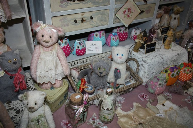 Выставка кукол, мишек тедди, кукольных домиков и миниатюры в Нидерландах. Продолжение