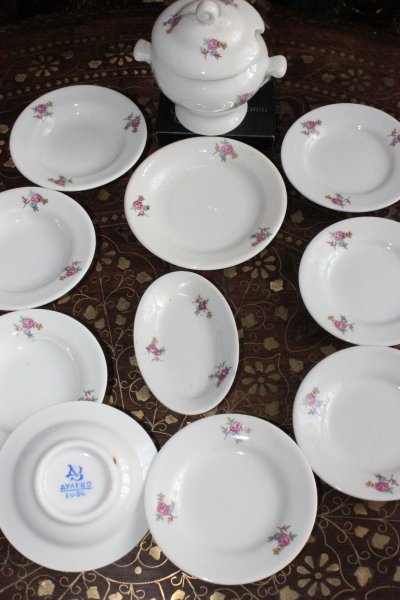 Посуда антикварная, старинная, винтажная - праздник души для нас и конечно кукол! Часть вторая