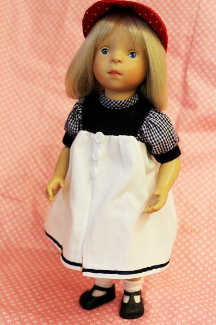 Девочки минушечки сравнение Кетти Круз и Вайт Баллон