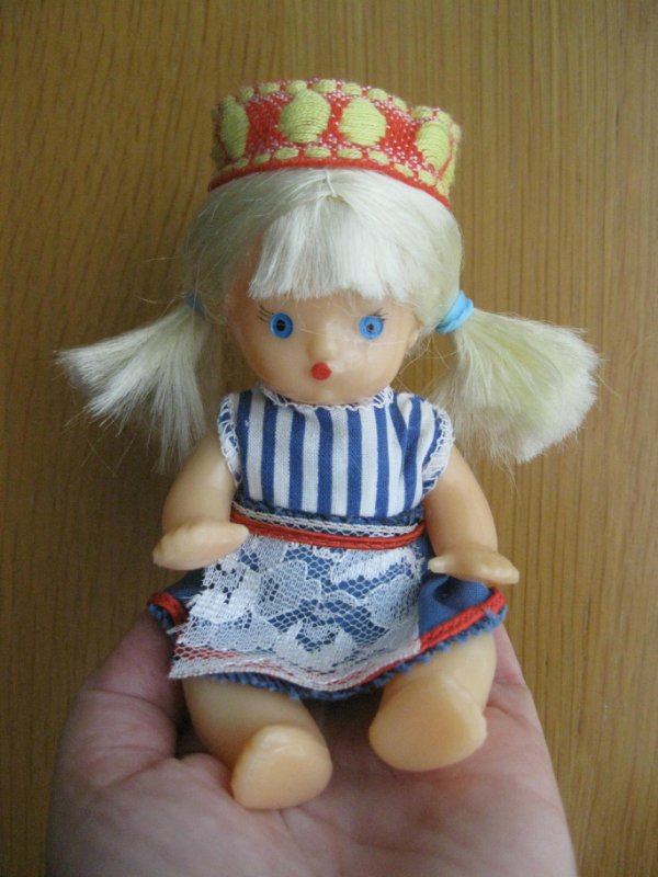 Помогите опознать малышку