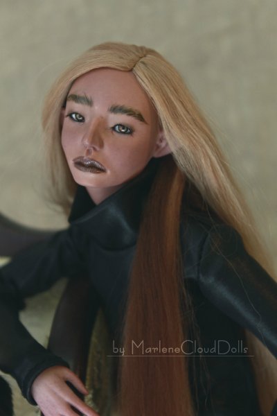 Юноши в черном. Шарнирные куклы