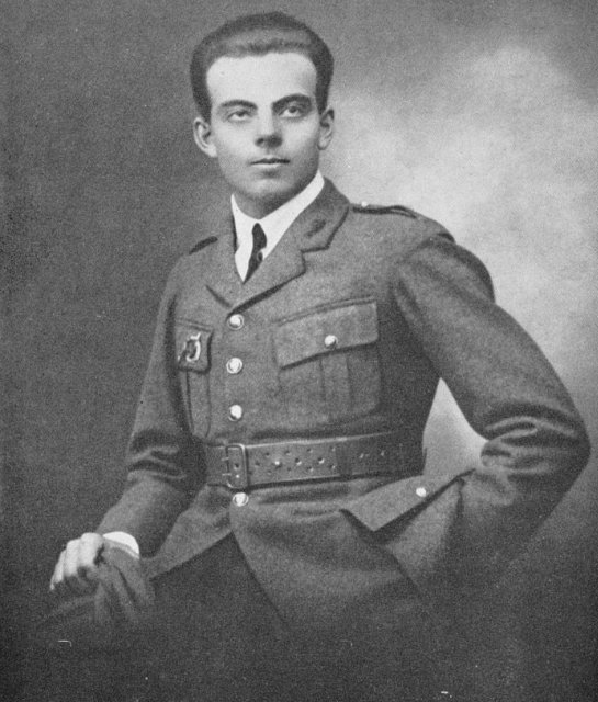 "...тот, кто любит, всегда отличит свою розу...даже с закрытыми глазами..." Последний полет