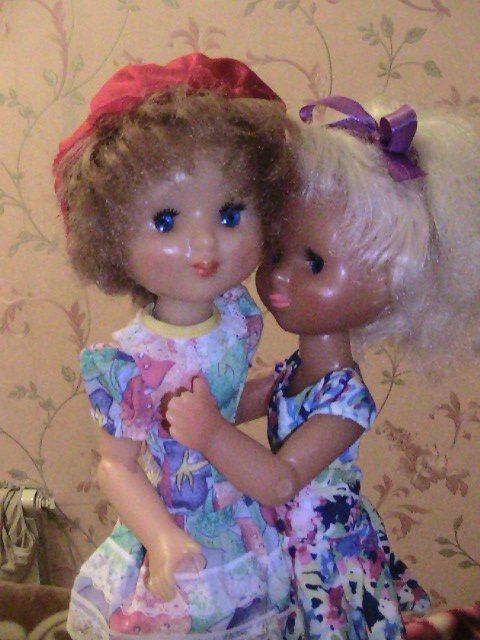 Куклы. Просто куклы и Мишка всех поздравляют с 2014 новым ГОДОМ