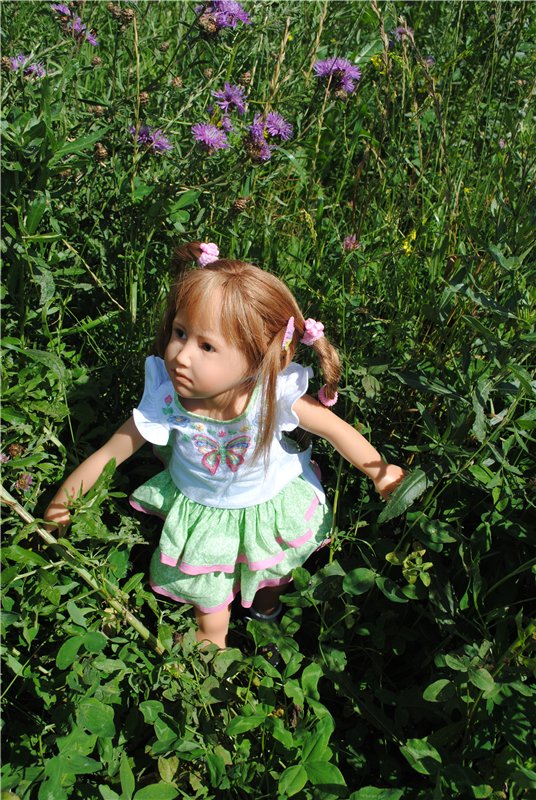 Летняя прогулка милой девочки Паулы Heidi Plusczok