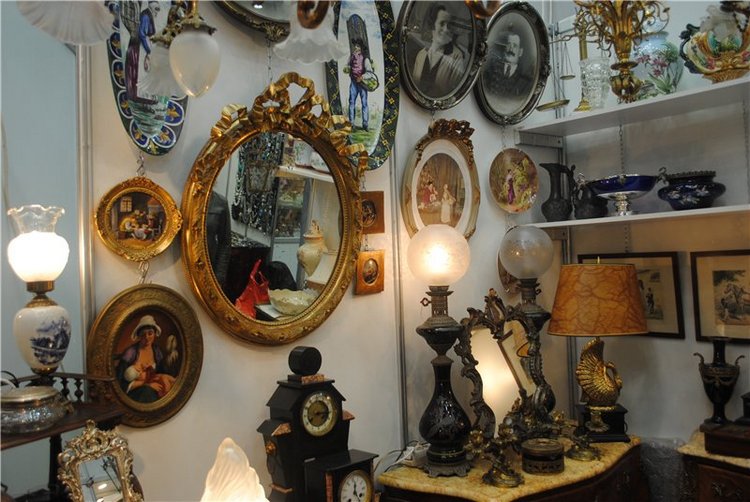 На Тишинку мы пошли – там сокровища нашли. Взгляд на «Блошиный рынок» со второго этажа | Бэйбики На Тишинку мы пошли – там сокровища нашли. Взгляд на «Блошиный рынок» со второго этажа