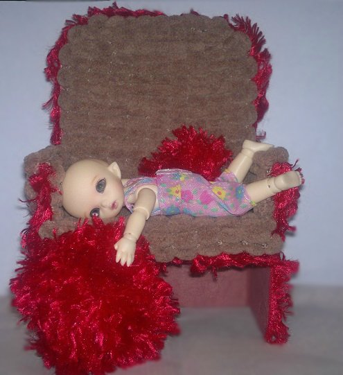 Диванчик для кукол — Мебель для кукол и домиков: фото (фото 4)