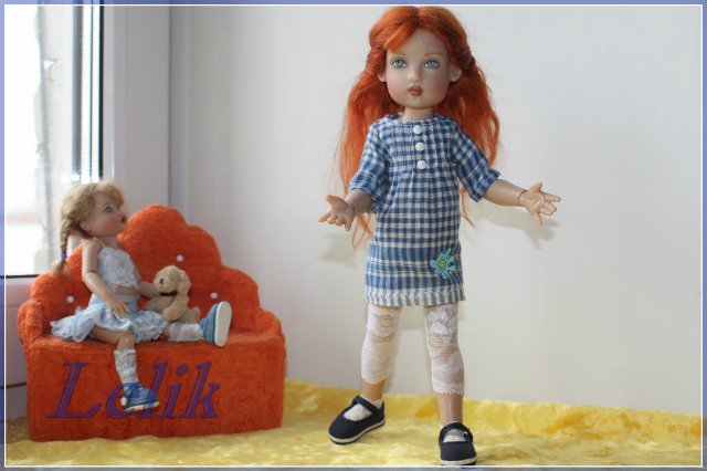 Наш диванчик, или одёжка из платков. Куколки от Helen Kish