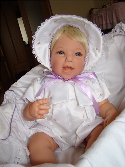 Маленькая Фиалка - "LITTLE VIOLET" коллекционная куколка Ли Миддлтон