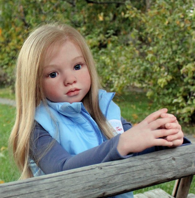 Весь день стоит как бы хрустальный, и лучезарны вечера... Куклы реборн Елены Ядриной