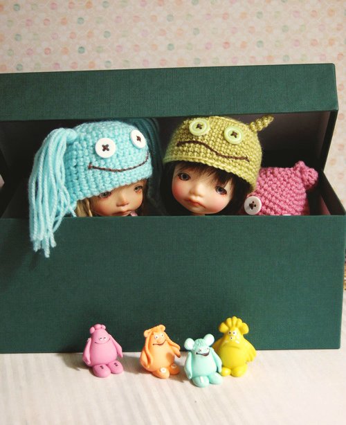 Малыши в смешных шапочках (фото 4)