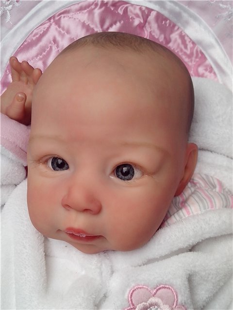 Любопытная малышка или неожиданный для меня молд