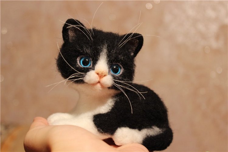 Авторские игрушки валянием. Котята