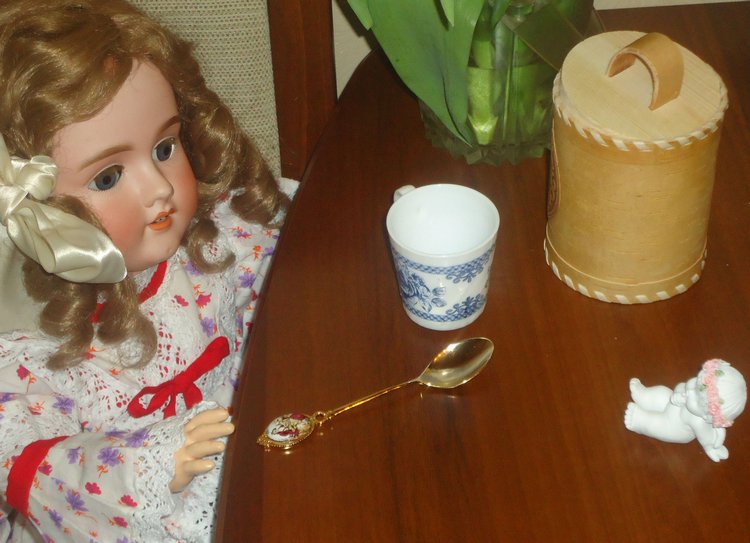 Прекрасная антикварная кукла Изабель (фото 10)