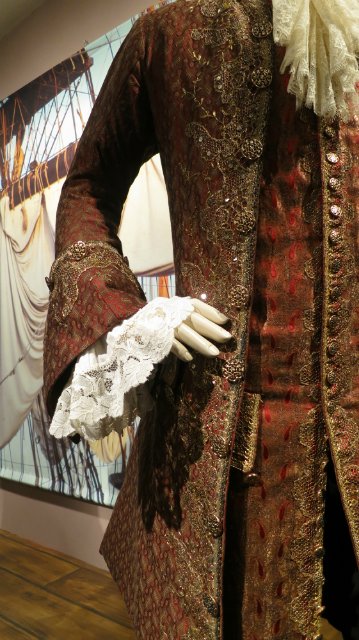 Как за неприметным фасадом может скрыватся просто удивительный Клондайк!!! Или "Это я удачно зашел!!!!!"