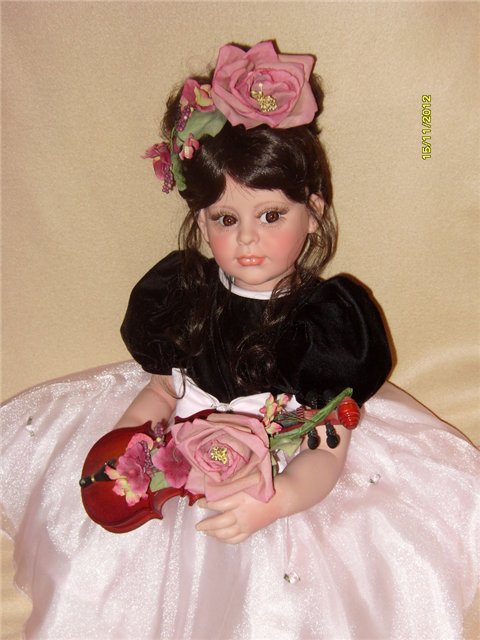 Музыка,розы,овации-Коллекционная кукла "Аполлония" от Ф.Спанос (фото 6)