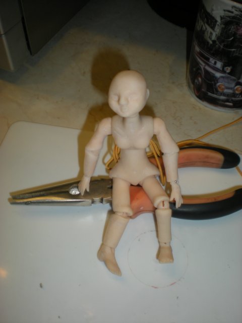 Очередная "моя первая шарнирная кукла"