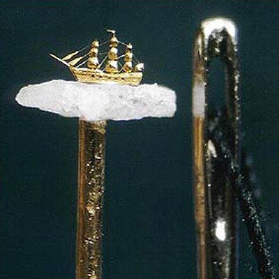 Миниатюрнее - миниатюрного. Шедевры Уилларда Уигана (Willard Wigan) самые миниатюрные скульптуры в мире (фото 10)