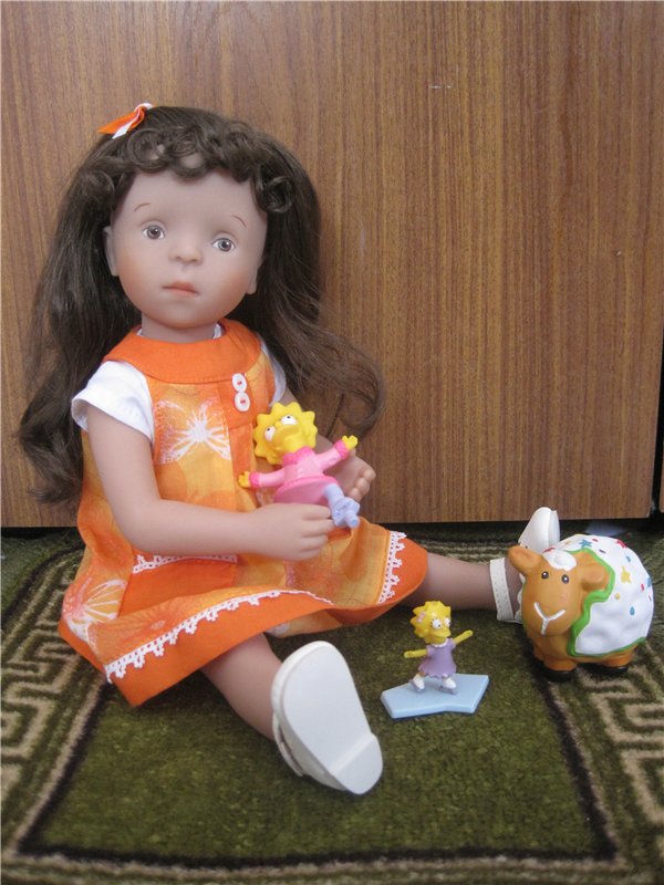 Куколки с рисованными глазками – Элли (Элен от Звернадзе) и Тата (Кати Круз)