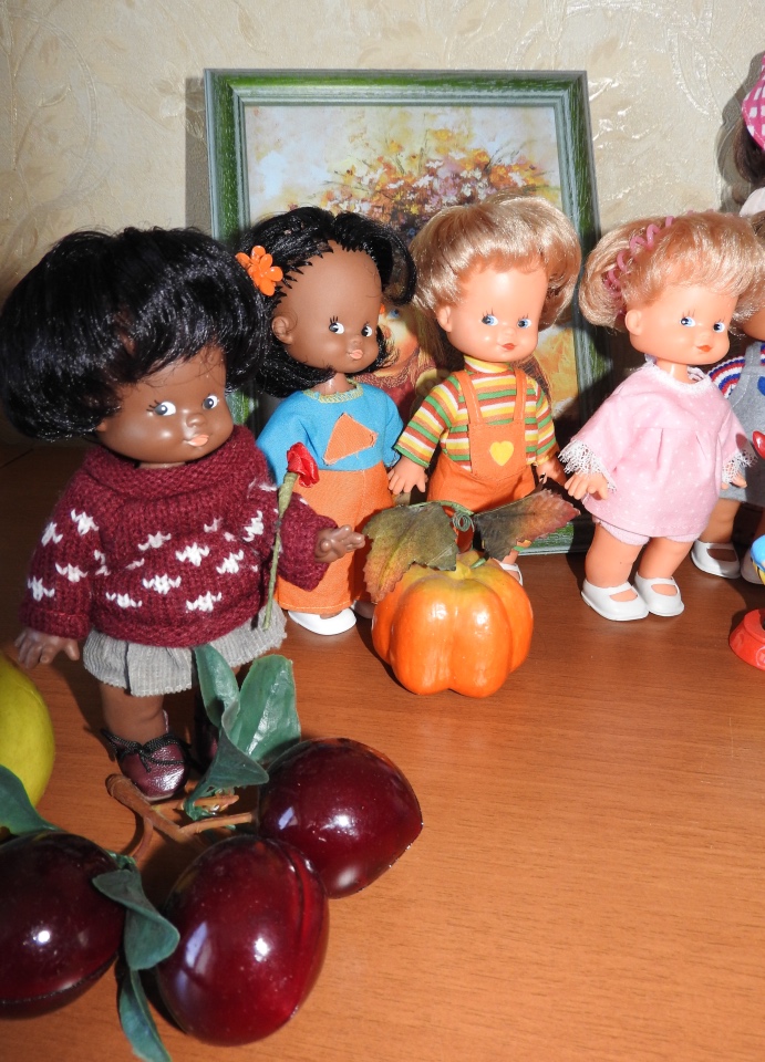 Заманчивое увлечение. Маленькие куколки ГДР - косолапки, 17 см, кто они