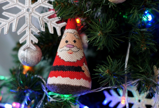 Новый год ручной работы . Вышивка