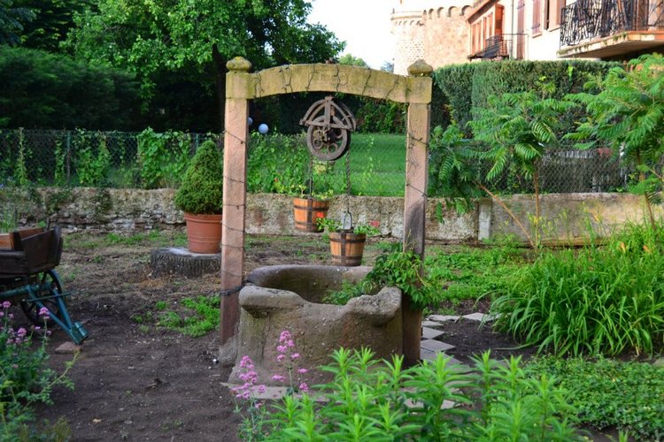 Очарование стринных французских городов