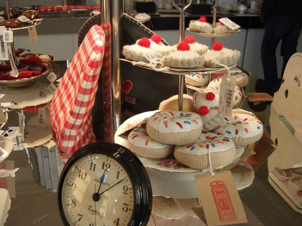 Глубока ли кроличья нора или Хэллоуин в Зазеркалье