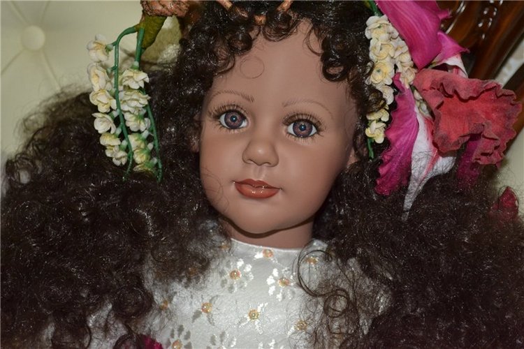 Ангелы Файзах Спанос. Blessings Bloom Around Me