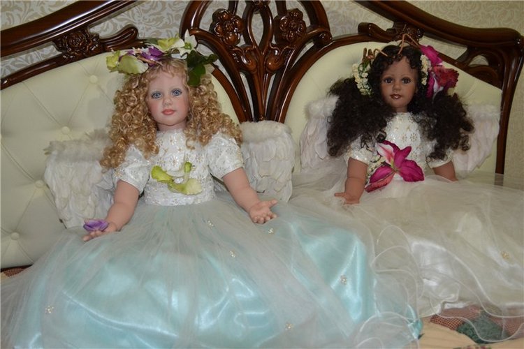 Ангелы Файзах Спанос. Blessings Bloom Around Me