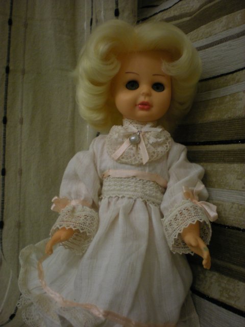 Не антикварное платье для не антикварной куклы