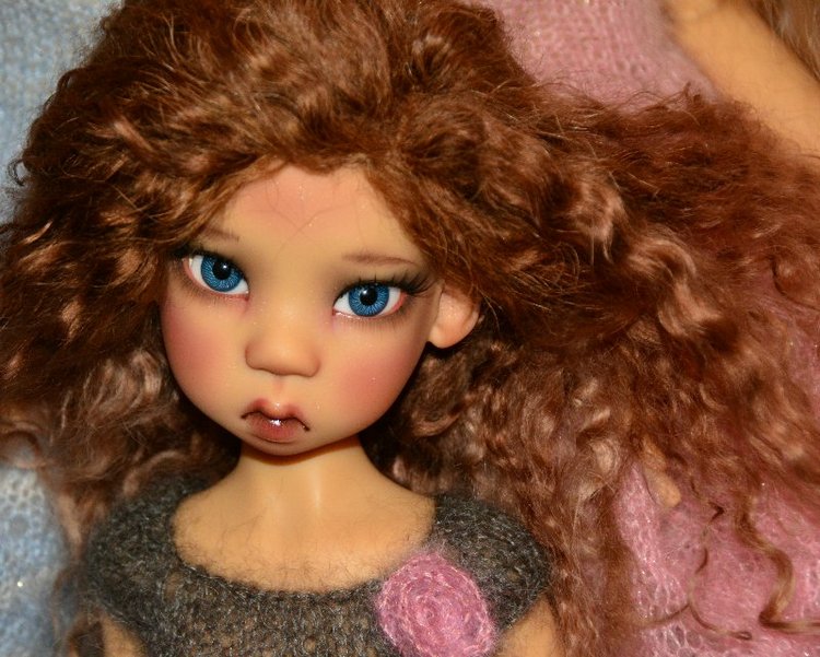 Весеннее обновление. Платья для кукол Kaye Wiggs