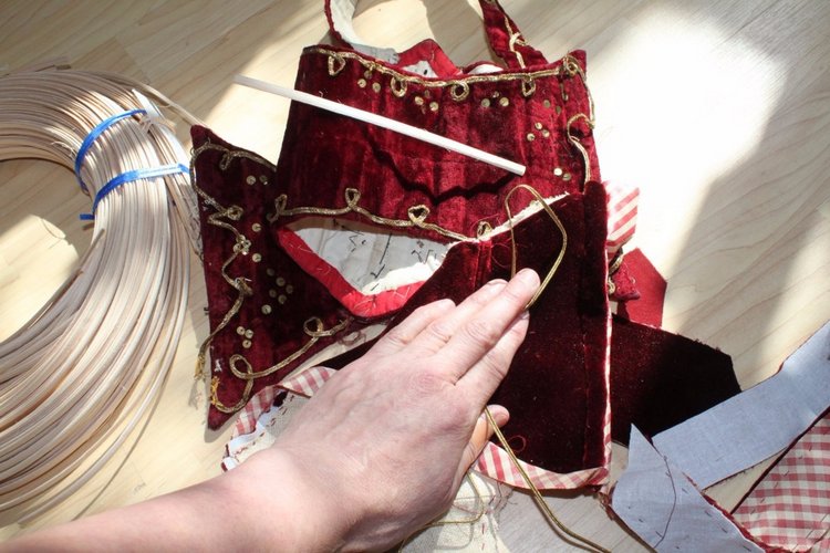 Процесс создания фарфоровых кукол - Джинн Гросс (Jeanne Gross). Часть восьмая - Национальный костюм