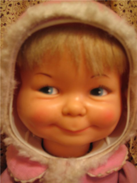 Три настроения одной куклы. Антикварная кукла 1967 года (фото 5)