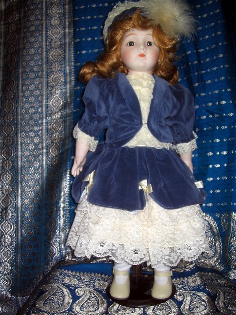 Фарфоровая Музыкальная куколка от Joanna Hartstein