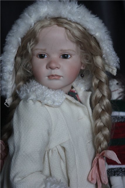 Фарфоровая кукла-снегурочка Офелия (Ophelia) от Ruth Treffeisen. Просто наступила зима