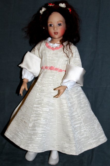 Платье для принцессы - 2 — Одежда и обувь для кукол своими руками: фото