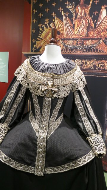 Как за неприметным фасадом может скрыватся просто удивительный Клондайк!!! Или "Это я удачно зашел!!!!!"