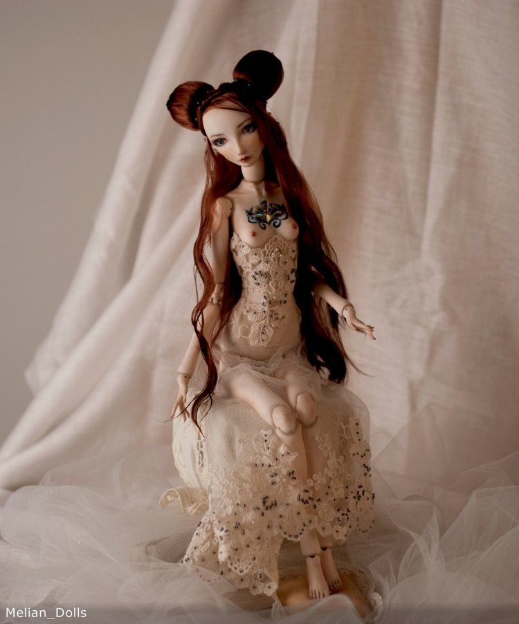 Фарфоровая шарнирная кукла Кассандра (фото 5)