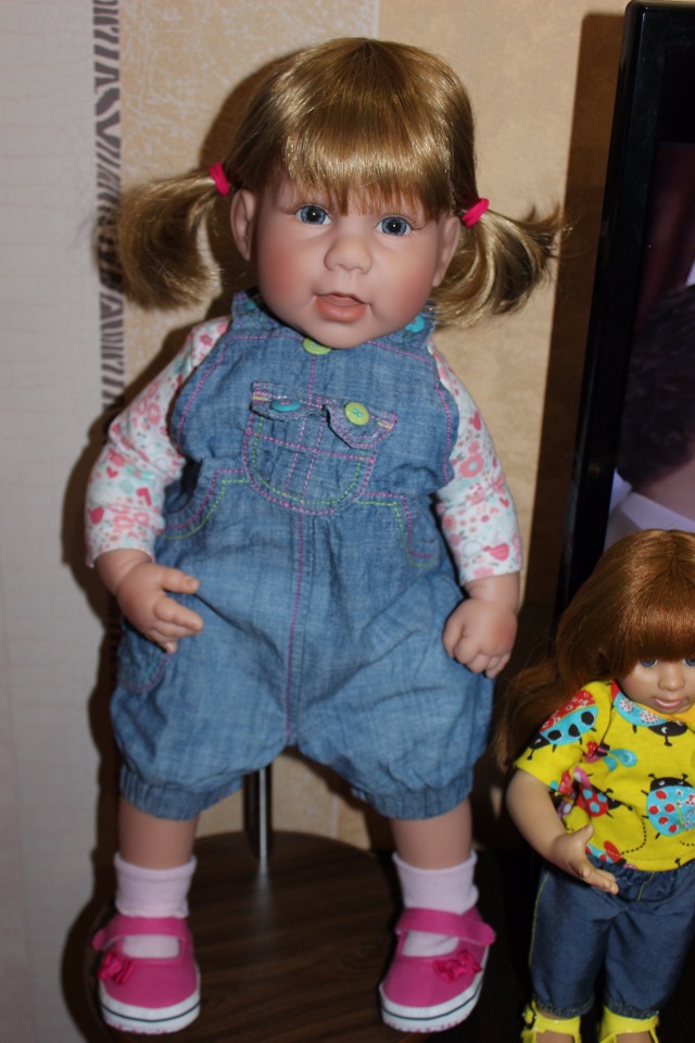 Сказочная девочка Алиса Classic Charm Lee Middleton doll