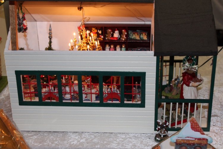 Все на выставку! Кукольные домики и миниатюра