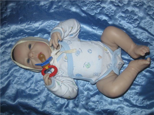 Сладкий мальчик Яша от Ashton Drake | Бэйбики Сладкий мальчик Яша от Ashton Drake (фото 2)