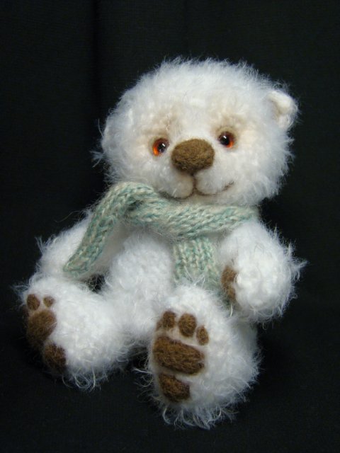 Снежный медведь. Игрушка вязанная крючком Ольги Чернухо (фото 2)