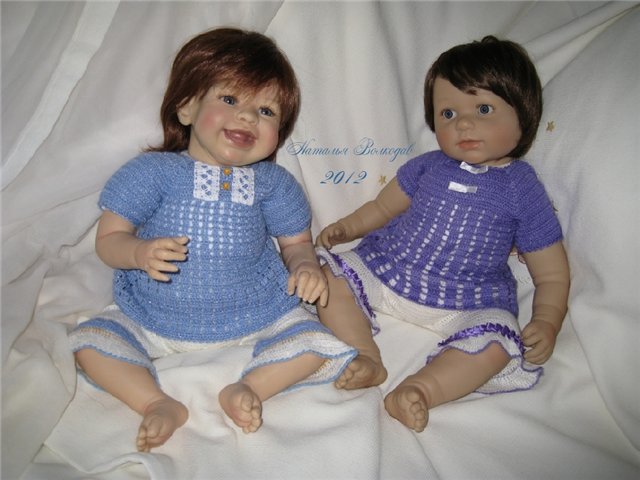 Еще пара костюмчиков для кукол