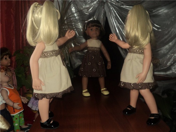 Девчушки любят наряжаться! Наряды для кукол Готц и не только