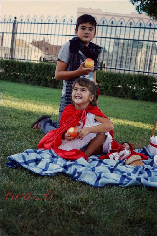 Кукла и ее девочка...Little red riding hood. Часть первая (городская)