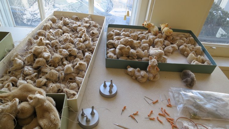 Впервые за 40 лет. День открытых дверей на кукольной фабрике R John Wright. Часть третья: Процесс производства (фото 7)