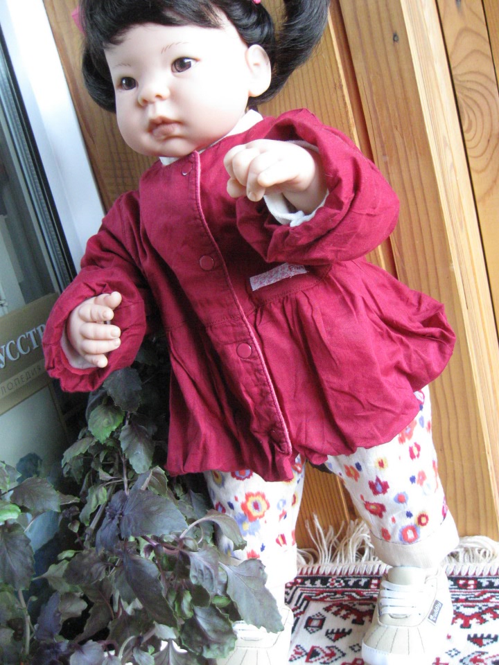 Азиаточка Миддлетончик и её любимые игрушки (фото 4)