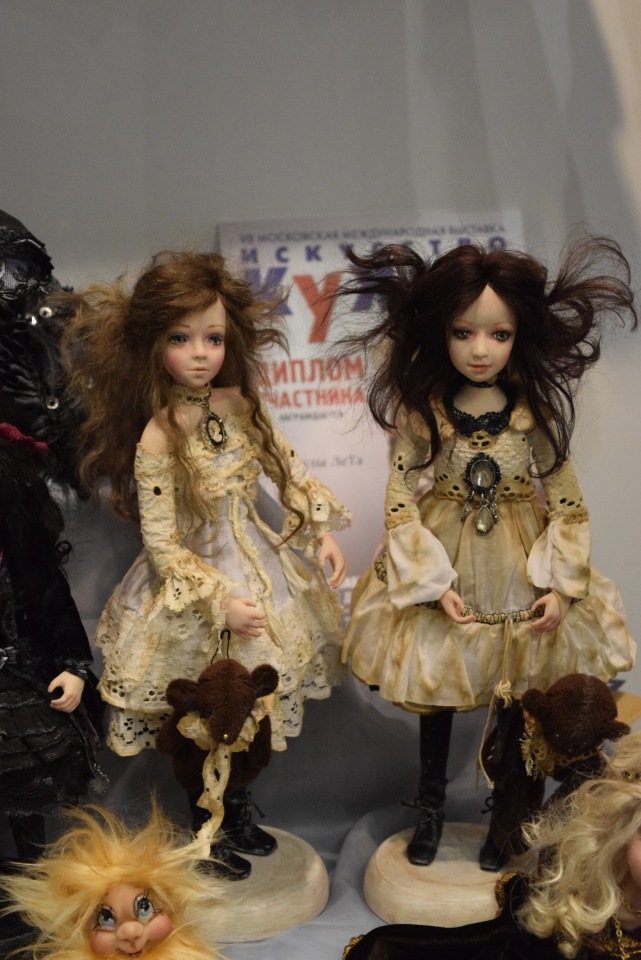 VII Московская международная выставка "Искусство Куклы". Портреты кукольной души или незримый диалог. Часть 2