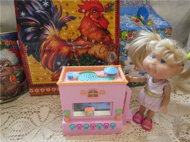 Мне подарили тамагочи. Я буду с ним с утра до ночи