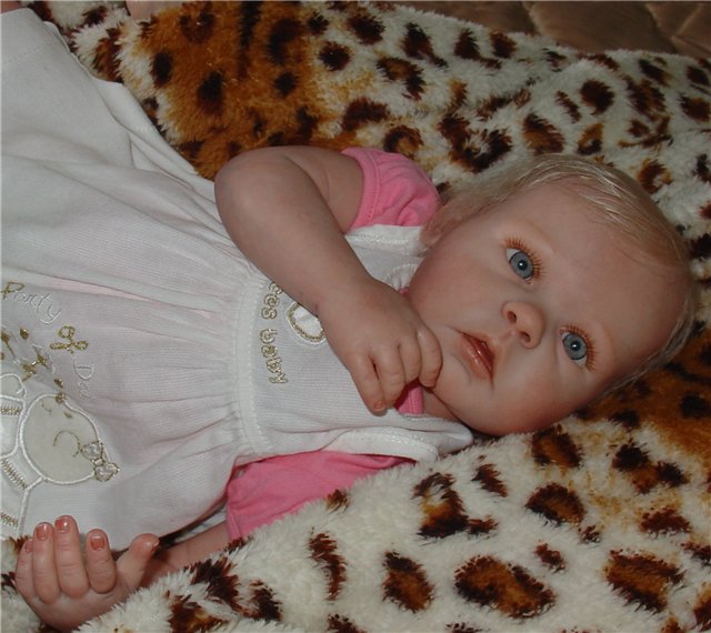 Моя царевна-несмеяна. Малышка-реборн из молда Gracie от Anne Timmerman | Бэйбики Моя царевна-несмеяна. Малышка-реборн из молда Gracie от Anne Timmerman (фото 7)